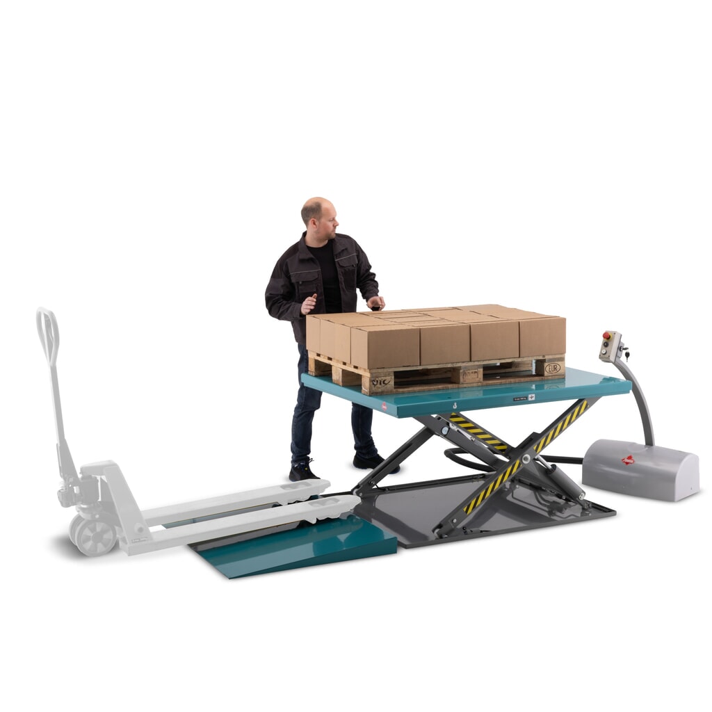 Ameise® lapos ollós emelőasztal, teherbírás 1.000 kg, plató méret 1.450 x 1.140 mm Termékkép száma 5: Ameise® lapos ollós emelőasztal, teherbírás 1.000 kg, plató méret 1.450 x 1.140 mm