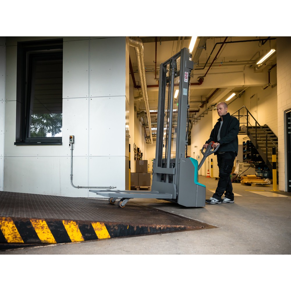 Termékkép száma 8: Ameise® PSE 1.2 Inital-lift elektromos gyalogkíséretű targonca kerékkaremeléssel, emelési magasság 2900 mm, teherbírás 1200 kg