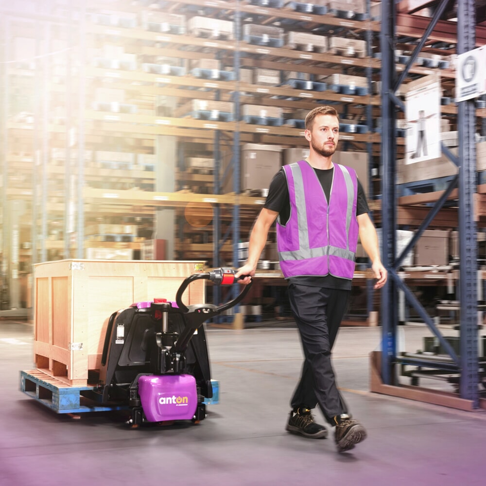 Termékkép száma 12: AntOn by Jungheinrich elektromos emelőkocsi PTL 1.5 támkerekekkel, extra széles speciális raklapokhoz, teherbírás 1500 kg, villahosszal 1.150 mm