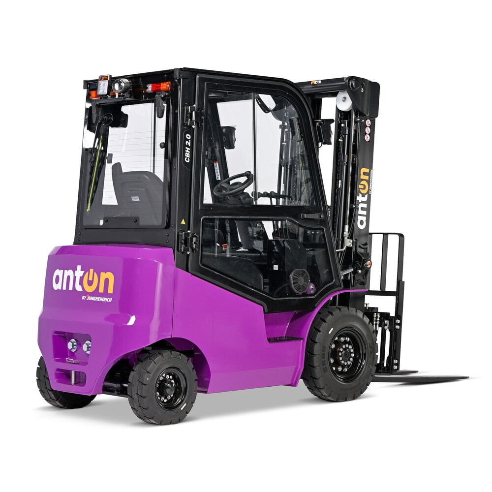 Termékkép száma 3: AntOn by Jungheinrich elektromos targonca CBH 2.0 háromtagú teleszkópos emelőoszlop, 4800 mm emelési magasság, 2000 kg teherbírás, időjárásvédő fülke Comfort, beépített töltőkészülék