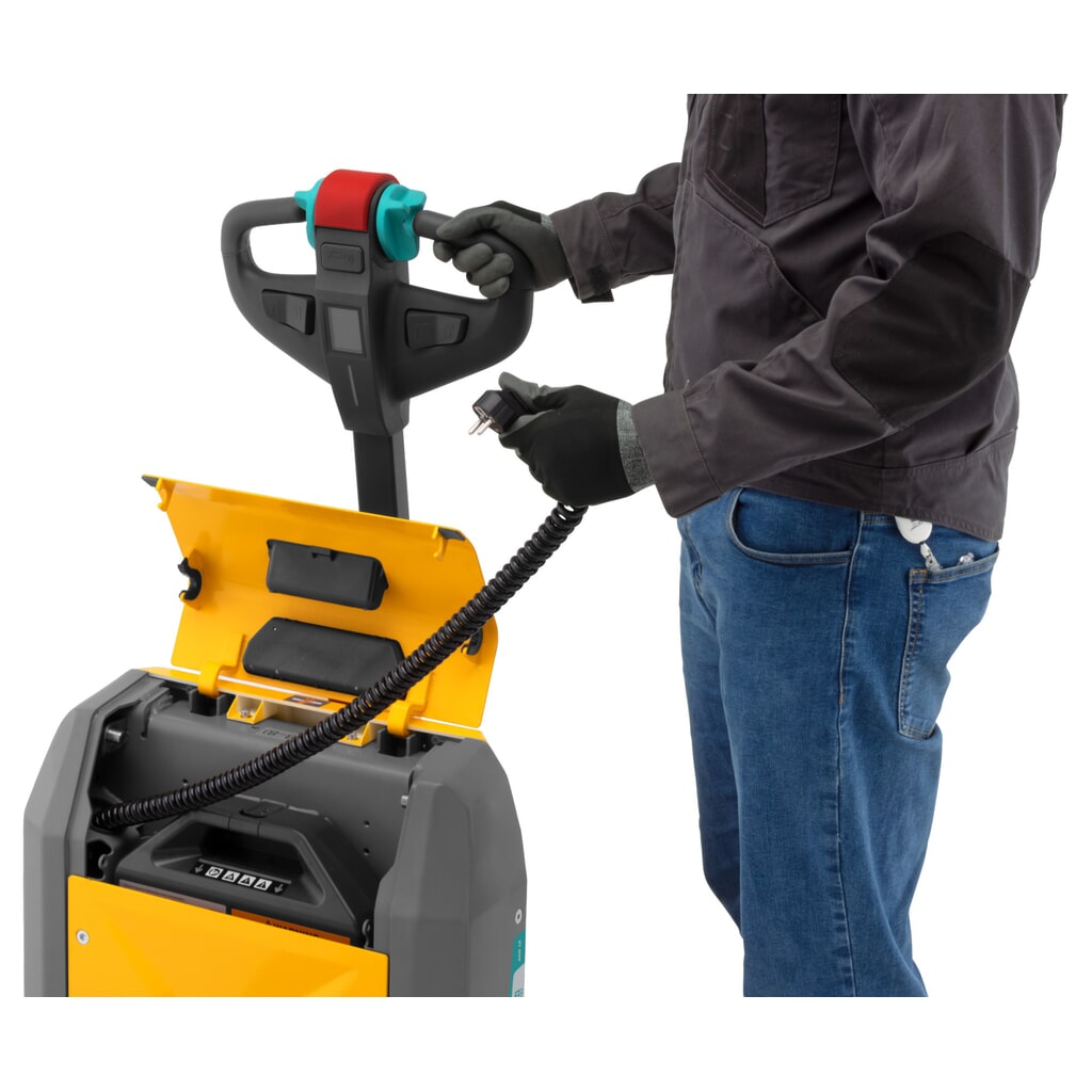 Jungheinrich AME 18 elektromos emelőkocsi, teherbírás 1 800 kg, villahossz 1 150 mm, különleges villaszélesség 670 mm, tandem görgők Termékkép száma 5: Jungheinrich AME 18 elektromos emelőkocsi, teherbírás 1 800 kg, villahossz 1 150 mm, különleges villaszélesség 670 mm, tandem görgők