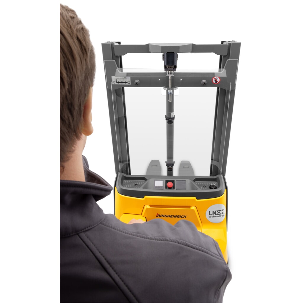 Jungheinrich EJC110i ZT elektromos gyalogkíséretű targonca, kéttagú teleszkópos emelőoszlop, emelési magasság 2390 mm, teherbírás 1000 kg, proporcionális hidraulika Termékkép száma 5: Jungheinrich EJC110i ZT elektromos gyalogkíséretű targonca, kéttagú teleszkópos emelőoszlop, emelési magasság 2390 mm, teherbírás 1000 kg, proporcionális hidraulika