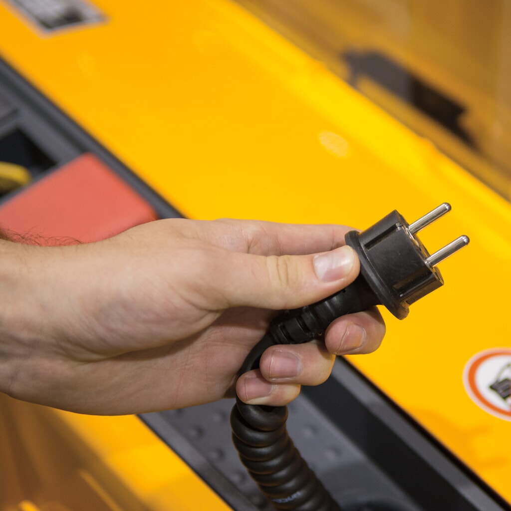 Termékkép száma 2: Jungheinrich EJC 110/DZ elektromos gyalogkíséretű targonca, háromtagú teleszkópos emelőoszlop, emelési magasság 4390 mm, teherbírás 1000 kg, proporcionális hidraulika, Aquamatik